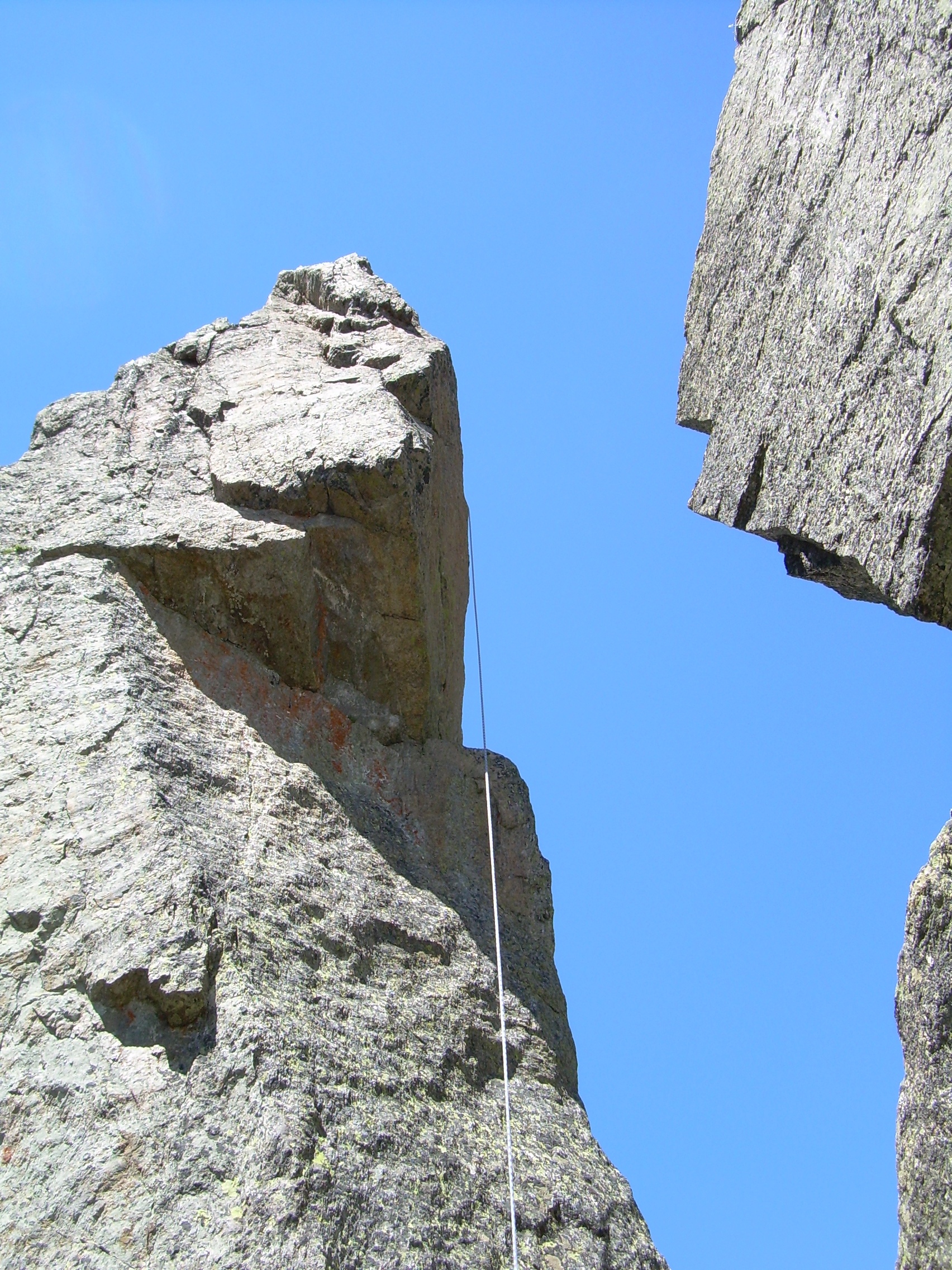 Abseil off pinnacle 4, cocher-cochon.JPG